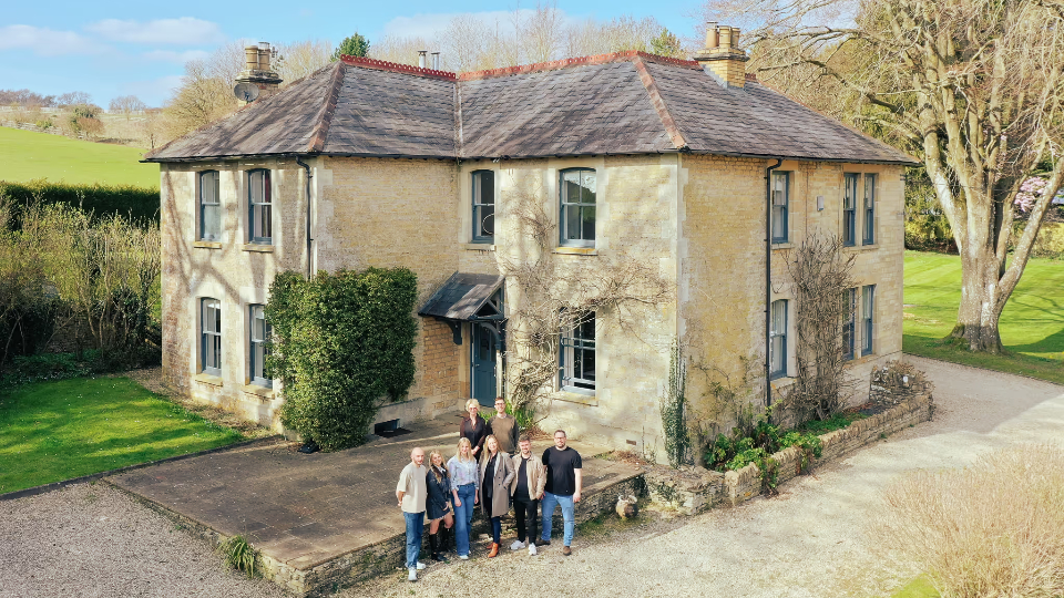Red Kite Hosts: How Guidey Helped Cut Guest Queries and Elevate the Airbnb Experience